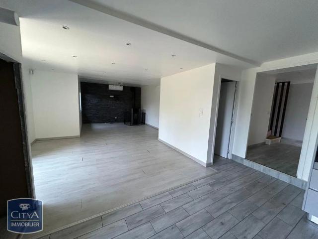 Maison à louer 6 pièces 136m²