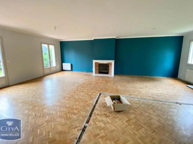 Maison à louer 6 pièces 177.89m²