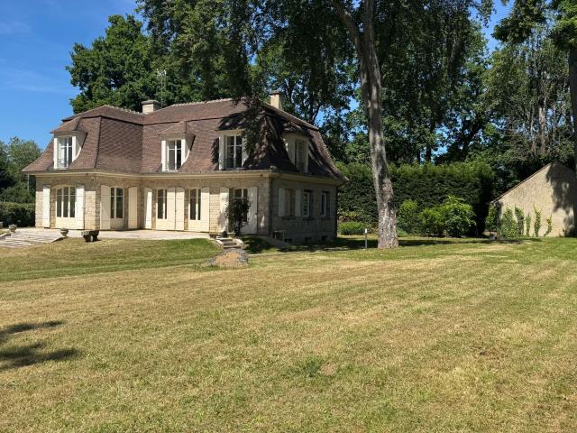 Maison à louer 6 pièces 223,06 m