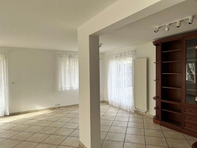 Maison à louer, 6 pièces Divonne les Bains 01220