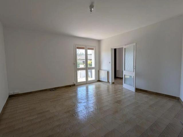Maison à louer 7 pièces 163.75m²