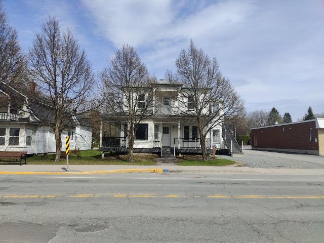 Maison à Louer 989 991 rue St Joseph, Valcourt Ville 21 photos | Logis Québec