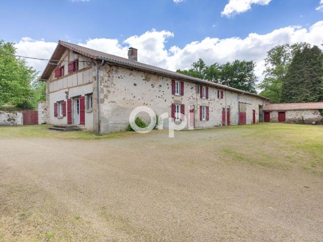 Maison à louer 9 pièces 255,29 m