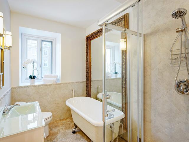 Maison à Louer 1198 Rue Saint Mathieu, Ville Marie Centre Ville, Vieux Montréal 22 photos | Logis Québec