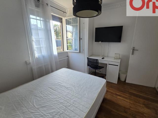 Location maison, 269.46 m² T 1 à Sainte Geneviève des Bois, 590 €