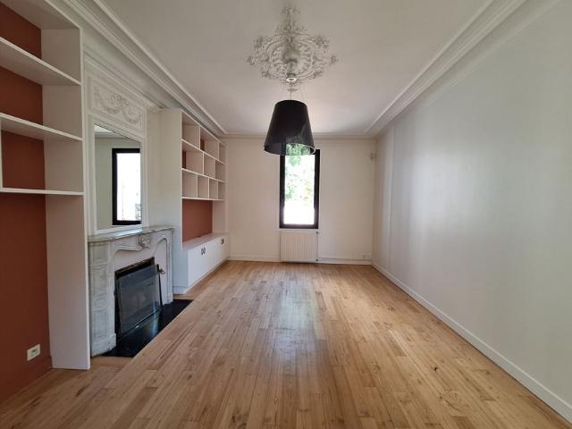 Maison à louer 204 m²
