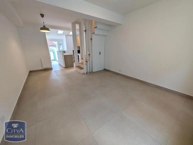Maison à louer 2 pièces 49.92m²