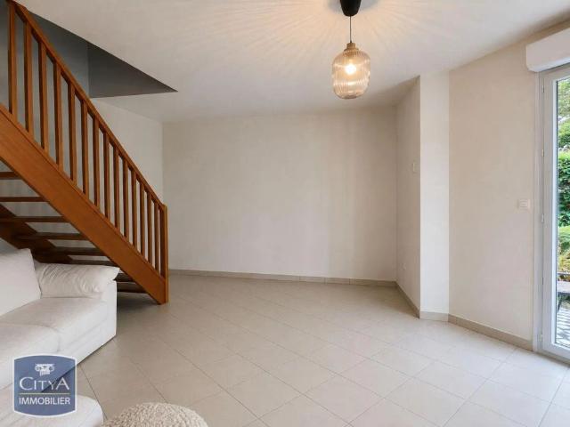 Maison à louer 2 pièces 50m²
