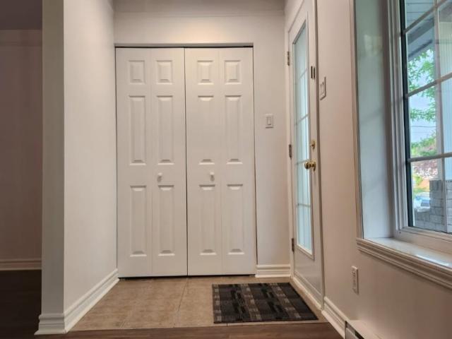 Maison à Louer 398 RUE ST JEAN BAPTISTE, Salaberry de Valleyfield 19 photos | Logis Québec
