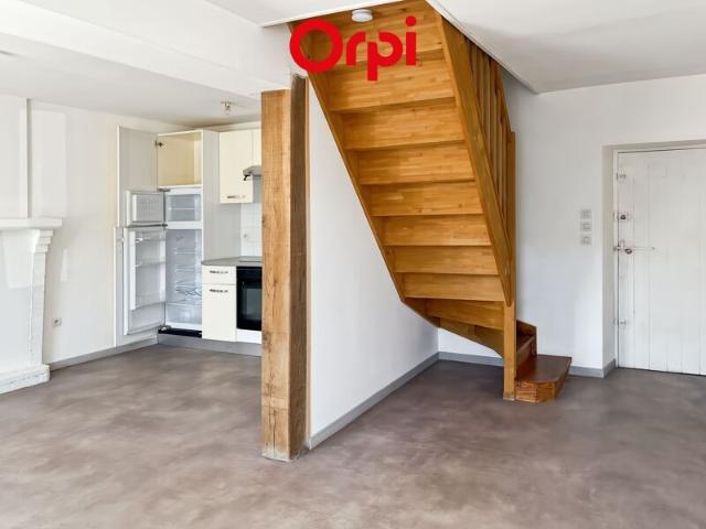 Maison à louer 3 pièces • 62 m2 Dollon