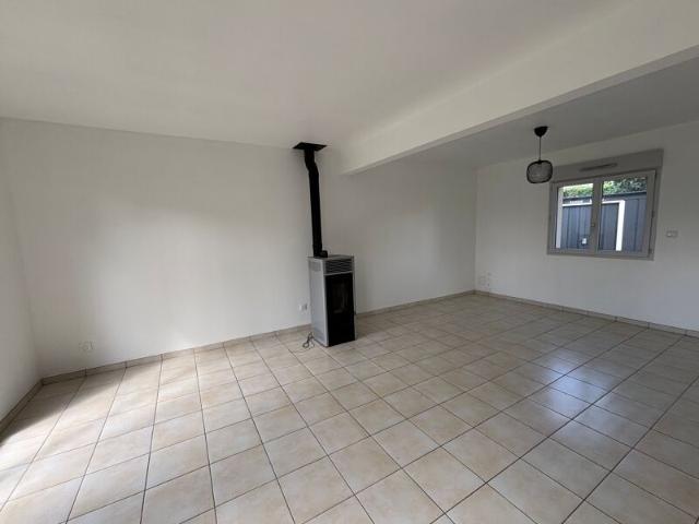 Maison à louer 3 pièces • 73 m2 Équemauville
