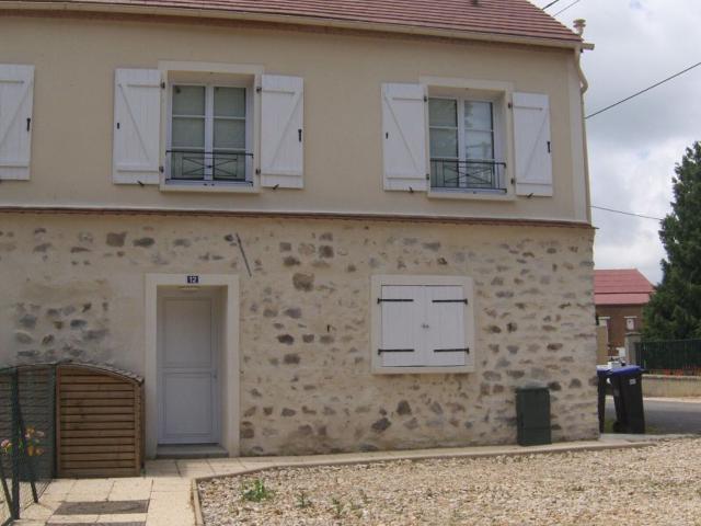 Location maison, m² T 3 à Vincy Manoeuvre, 928 €