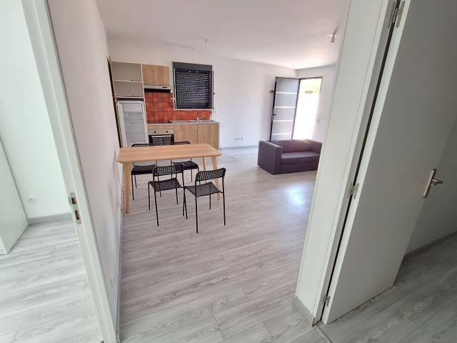 Location maison, m² T 3 à Pessac, 990 €