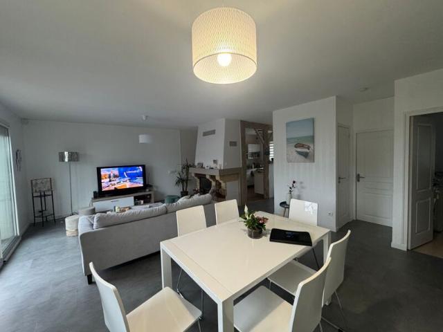 Maison à louer 3 pièces • 80 m2 Condat sur Vienne