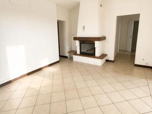 Maison à louer 3 pièces • 96,60 m2 Saint Estèphe