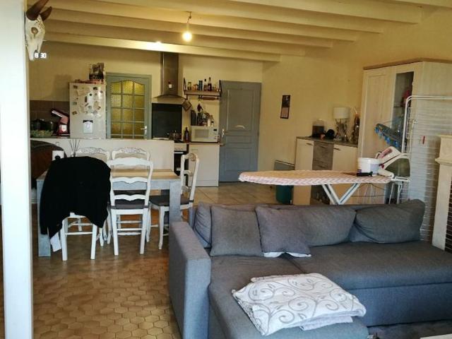 Maison à louer 3 pièces • Nieul lès Saintes