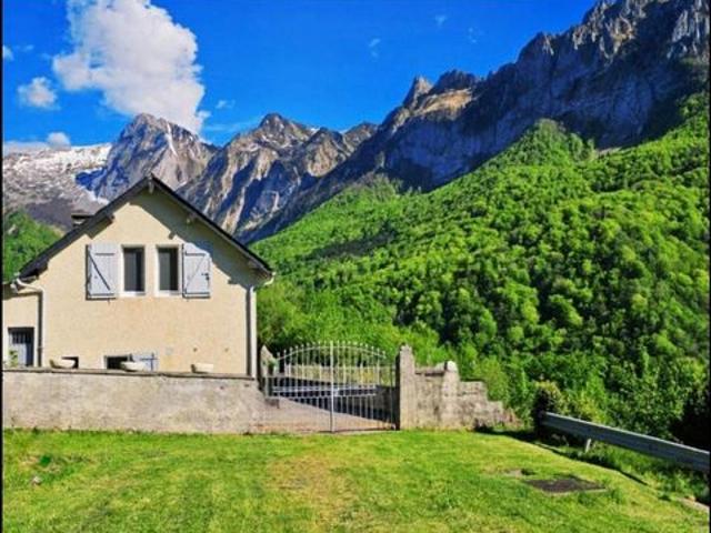 Maison à louer Vue panoramique sur les Pyrénées