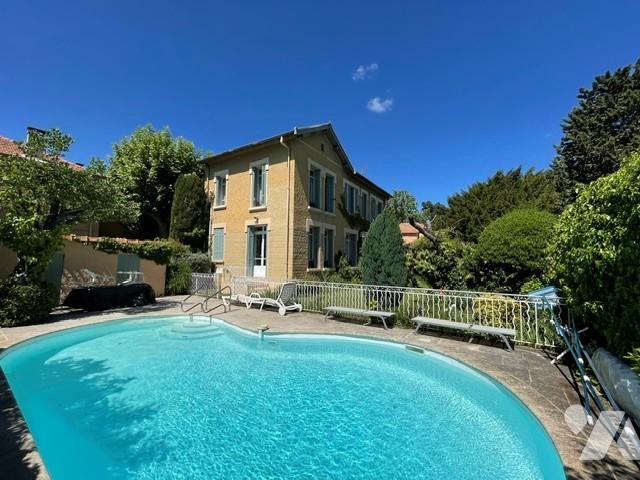 Maison à louer à Aix en Provence, Alpes Côte d'Azur, 1750 €
