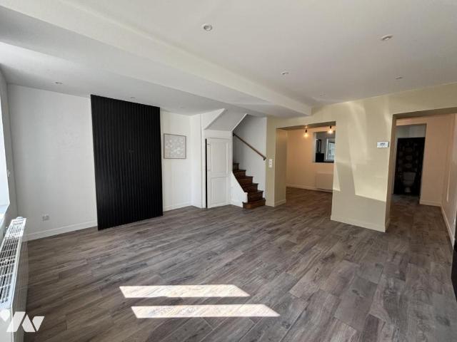 Maison à louer à Amiens, Hauts de France, €