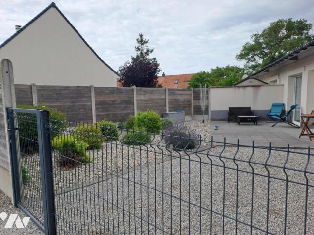 Maison à louer à Andres, Hauts de France, €