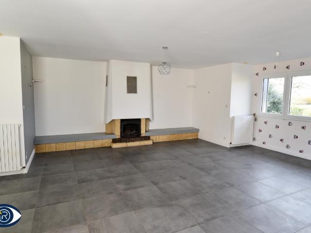 Maison à louer à Brée 53150