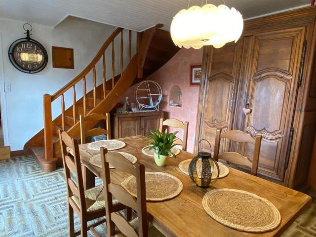 Maison à louer à Brevans, Bourgogne Franche Comté, €