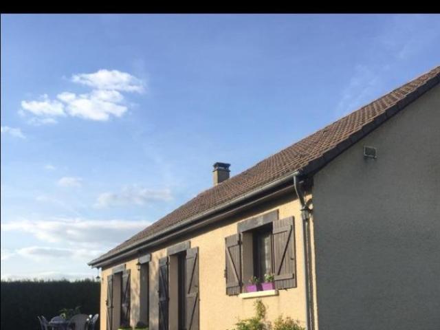 Maison à louer à Broglie, Normandie, €