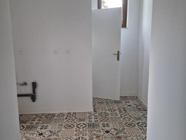 Maison à louer à Cambrai, Hauts de France, €