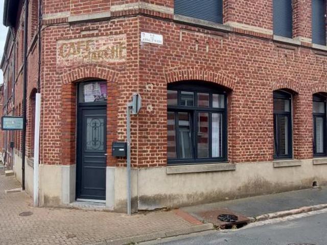 Maison à louer à Cateau Cambrésis, Hauts de France, €