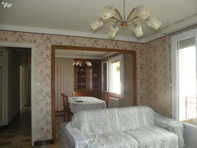 Maison à louer à Châteaudun, Centre Val de Loire, €