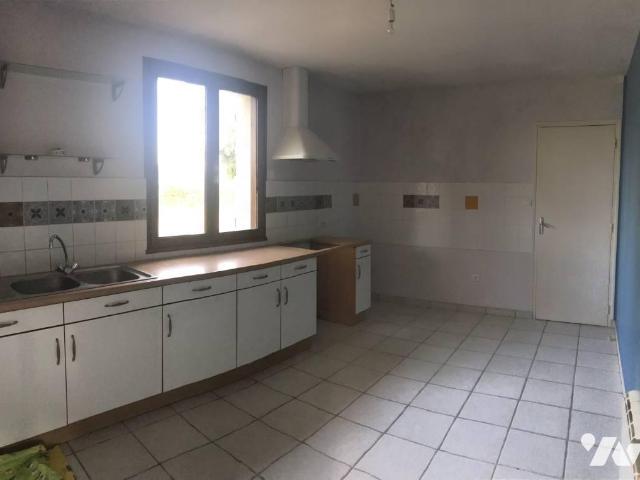 Maison à louer à Chevrolière, Pays de la Loire, €