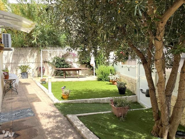 Maison à louer à Ciotat, Provence Alpes Côte d'Azur, 290000€
