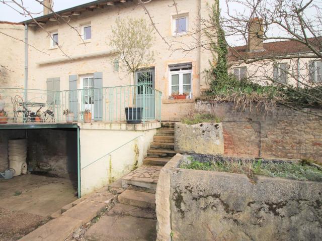 Maison à louer à Cluny 71250