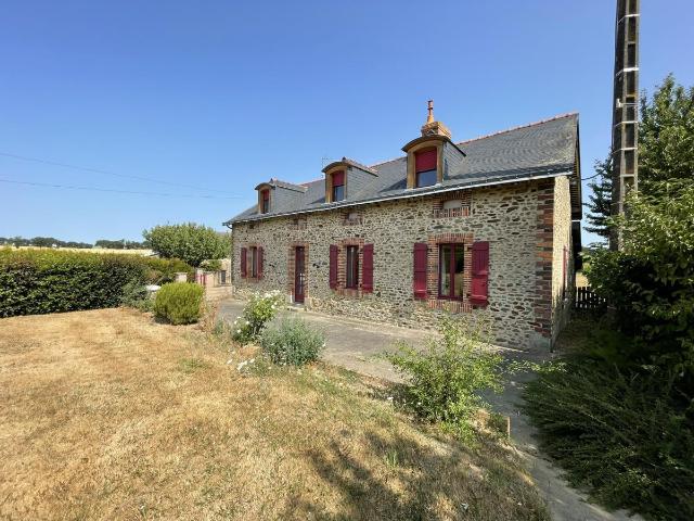Maison à louer à Cosmes 53230
