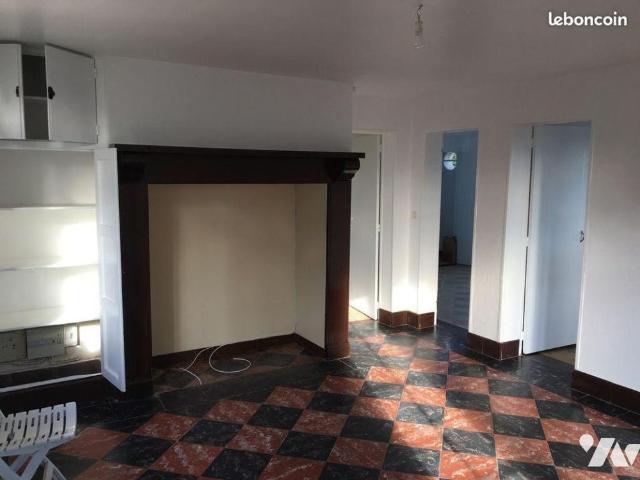 Maison à louer à Crécy en Ponthieu 80150 en Somme 80 À Crécy en Ponthieu, dans le départ.