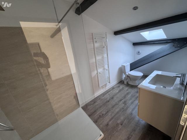 Maison à louer à Échiré, Nouvelle Aquitaine, 215000€