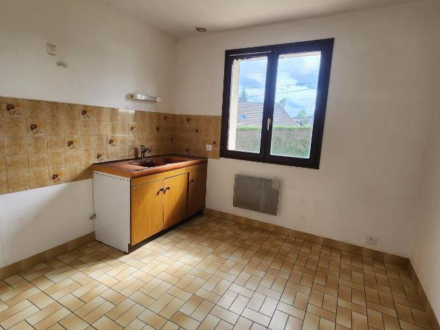 Maison à louer à Ferté Bernard, Pays de la Loire, €