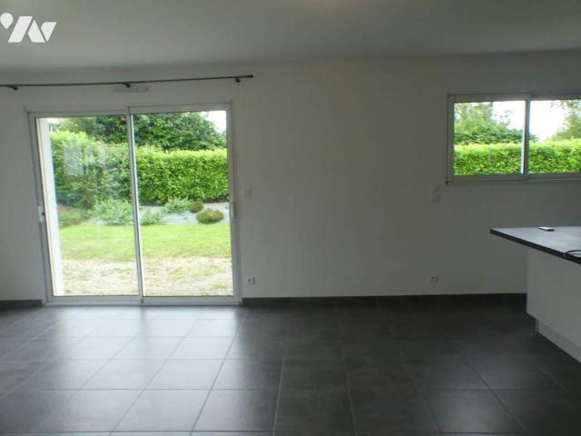 Maison à louer à Granville, Normandie, €