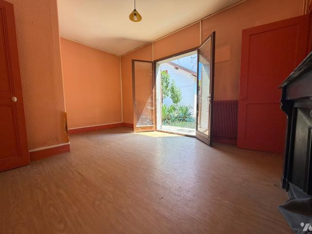 Maison à louer à Grenoble, Auvergne Rhône Alpes, 65000€