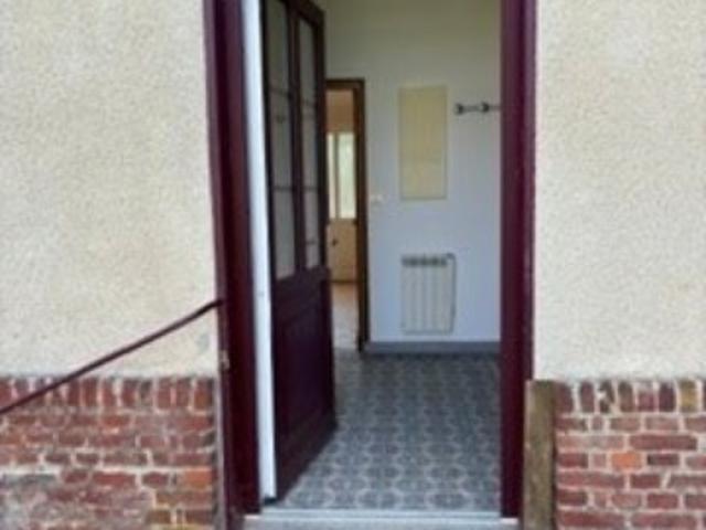 Maison à louer à Hangest en Santerre, Hauts de France, €