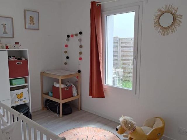 Maison à louer à Landreau, Pays de la Loire, €