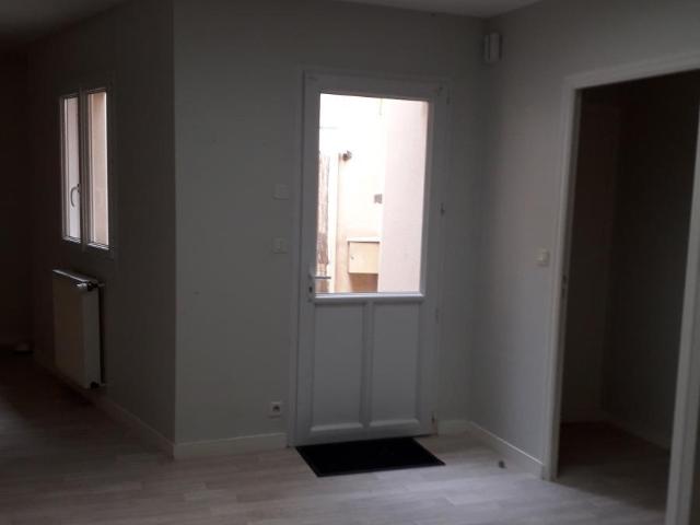 Maison à louer à Laval, Pays de la Loire, €