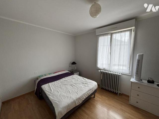 Maison à louer à Laval, Pays de la Loire, €