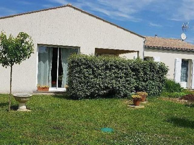 Maison à louer à Pisany 17600