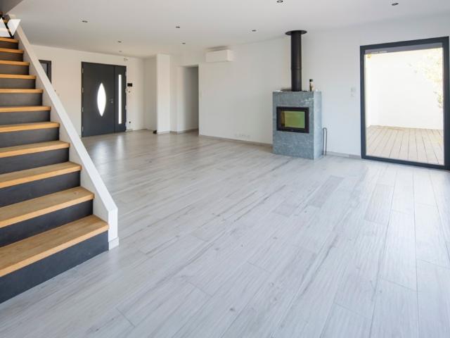 Maison à louer à Podensac, Nouvelle Aquitaine, 370000€