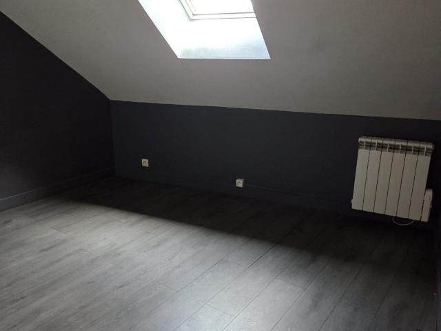 Maison à louer à Saint Quentin, Hauts de France, €