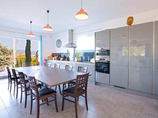Maison à louer à Saint Raphaël, Provence Alpes Côte d'Azur, 1400 €