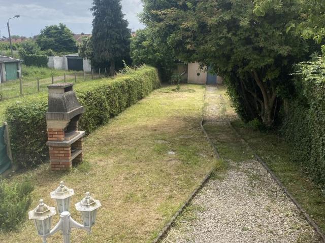 Maison à louer à Seclin, Hauts de France, €