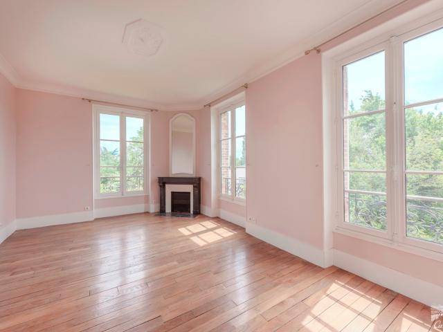 Maison à louer à Sèvres, Île de France, 1900 €
