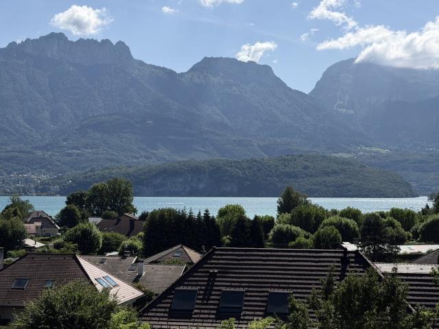 Maison à louer à Sevrier, Auvergne Rhône Alpes, 883300€